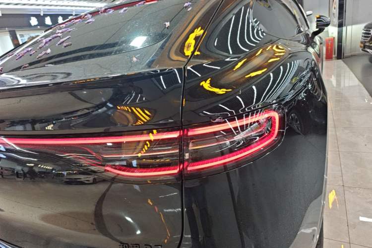 Used Hima Luxeed R7 2026 Model Range-Extending Max+ Right Rear Taillight