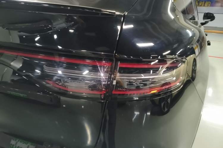 Used Hima Luxeed R7 2026 Model Pure Electric Ultra Right Rear Taillight