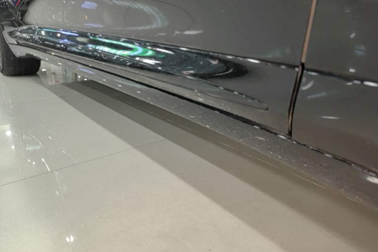 Used Hima Luxeed R7 2026 Model Pure Electric Ultra Right Side Sill