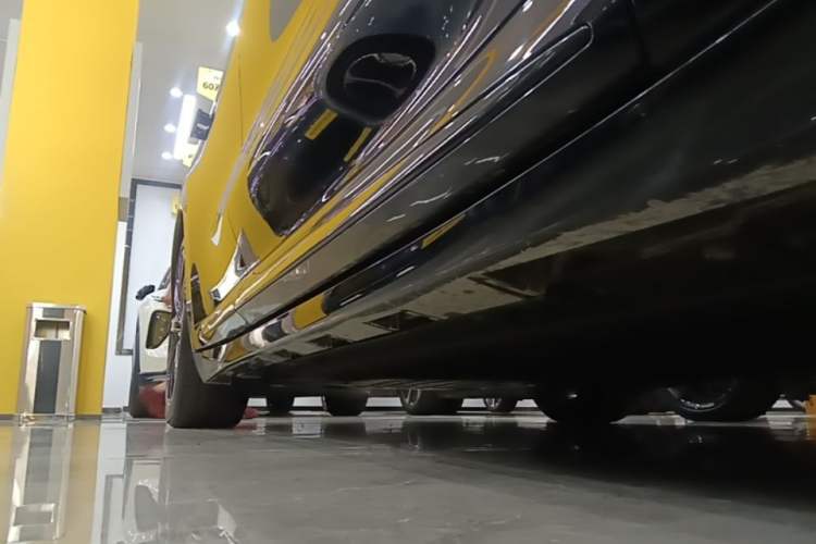 Used Hima Luxeed R7 2026 Model Pure Electric Ultra Right Side Sill