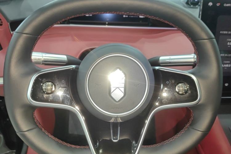 Used Hima Luxeed R7 2026 Model Pure Electric Ultra Steering Wheel