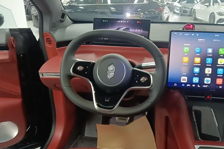 Used Hima Luxeed R7 2026 Model Pure Electric Ultra Steering Wheel