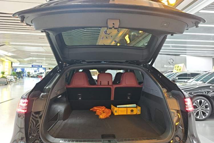 Used Hima Luxeed R7 2026 Model Range-Extending Max+ Trunk