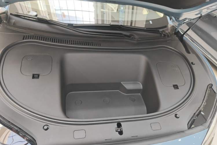 Used Hima Luxeed R7 2026 Model Pure Electric Max+ Engine Bay