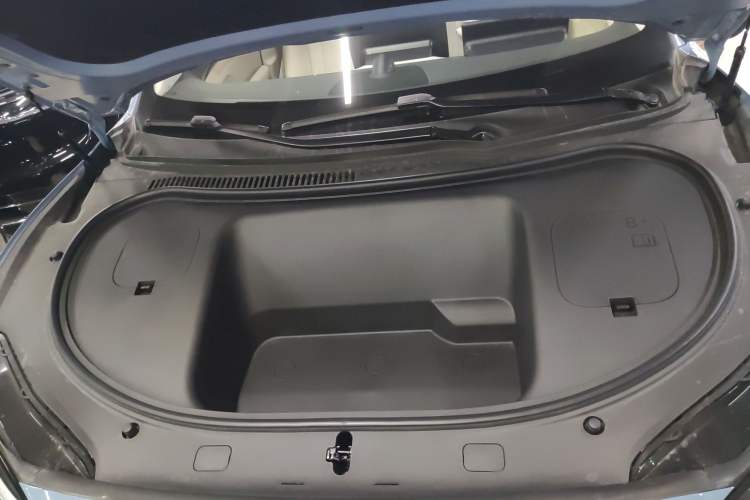 Used Hima Luxeed R7 2026 Model Pure Electric Max+ Engine Bay