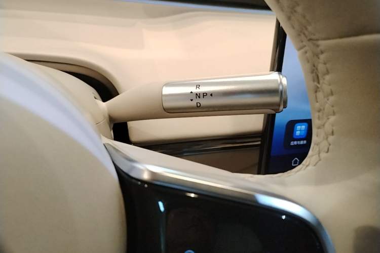 Used Hima Luxeed R7 2026 Model Pure Electric Max+ Gear Lever