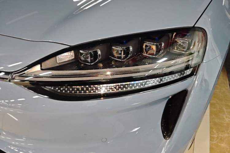 Used Hima Luxeed R7 2026 Model Pure Electric Max+ Left Front Headlight