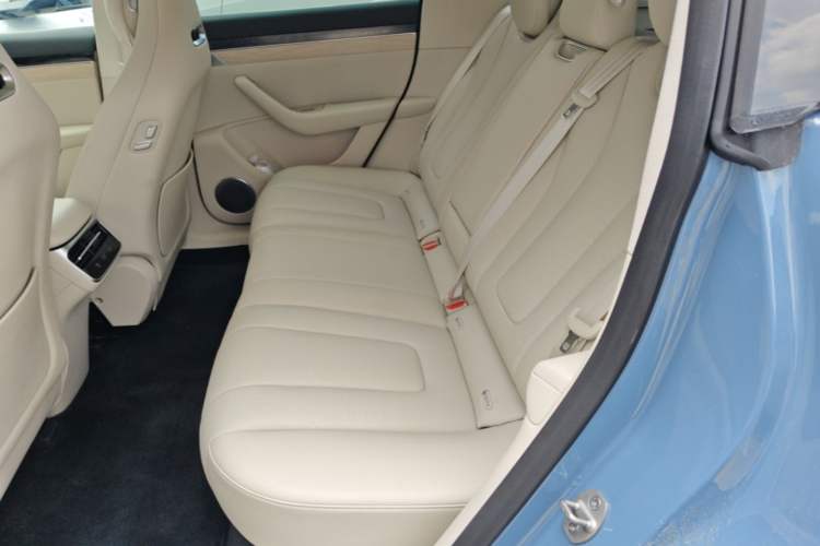Used Hima Luxeed R7 2026 Model Pure Electric Max+ Left Rear Seat