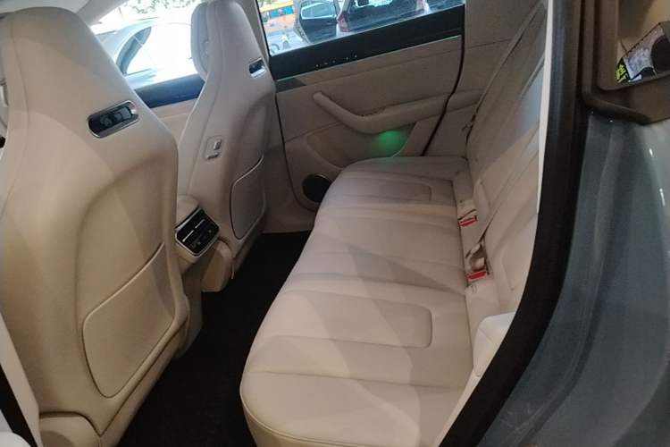 Used Hima Luxeed R7 2026 Model Pure Electric Max+ Left Rear Seat