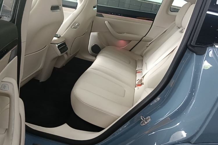 Used Hima Luxeed R7 2026 Model Pure Electric Max+ Left Rear Seat