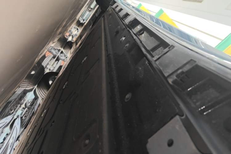 Used Hima Luxeed R7 2026 Model Pure Electric Max+ Left Side Sill