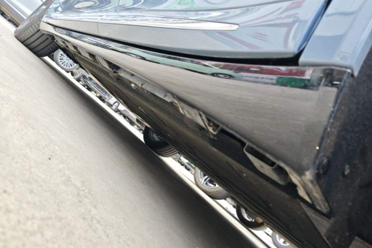 Used Hima Luxeed R7 2026 Model Pure Electric Max+ Left Side Sill