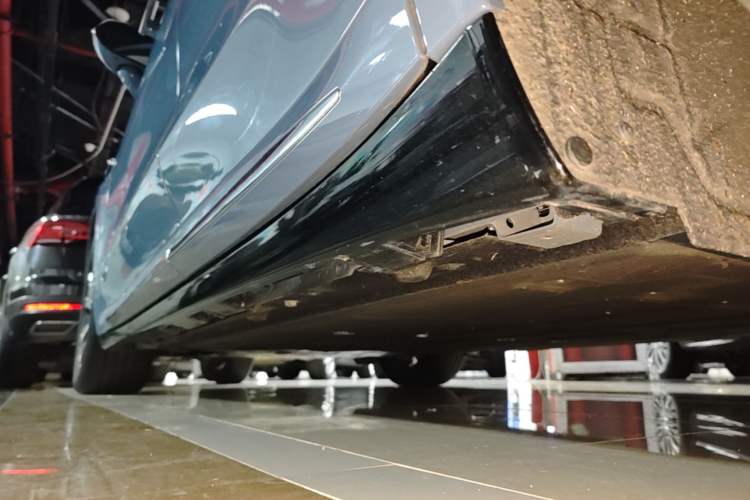 Used Hima Luxeed R7 2026 Model Pure Electric Max+ Left Side Sill