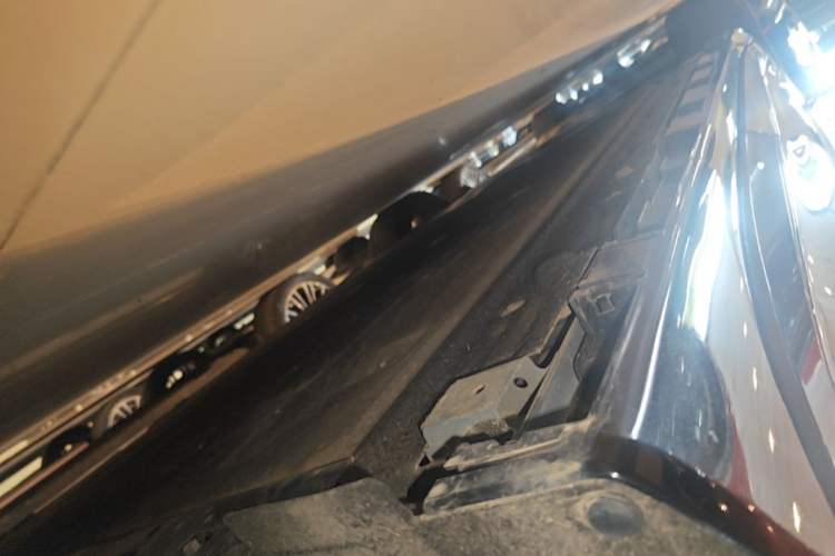 Used Hima Luxeed R7 2026 Model Pure Electric Max+ Left Side Sill