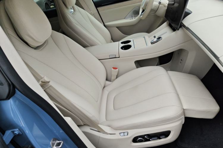 Used Hima Luxeed R7 2026 Model Pure Electric Max+ Right Front Seat