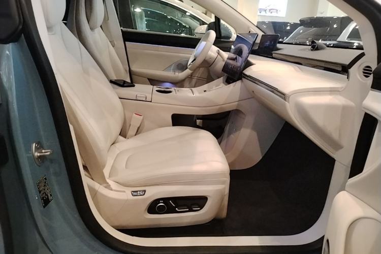 Used Hima Luxeed R7 2026 Model Pure Electric Max+ Right Front Seat