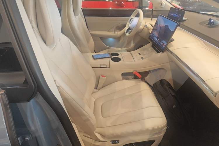 Used Hima Luxeed R7 2026 Model Pure Electric Max+ Right Front Seat