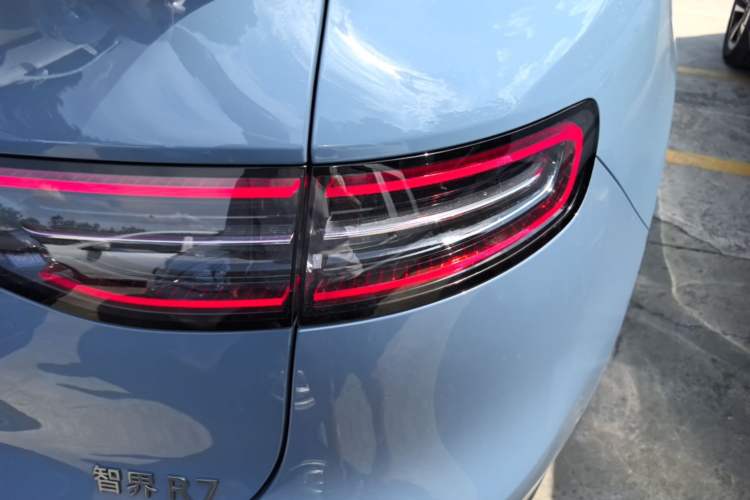 Used Hima Luxeed R7 2026 Model Pure Electric Max+ Right Rear Taillight