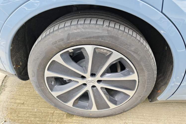 Used Hima Luxeed R7 2026 Model Pure Electric Max+ Right Rear Wheel Hub