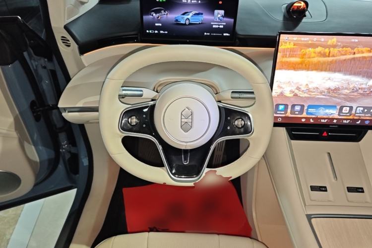 Used Hima Luxeed R7 2026 Model Pure Electric Max+ Steering Wheel