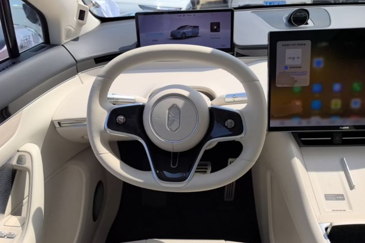 Used Hima Luxeed R7 2026 Model Pure Electric Max+ Steering Wheel