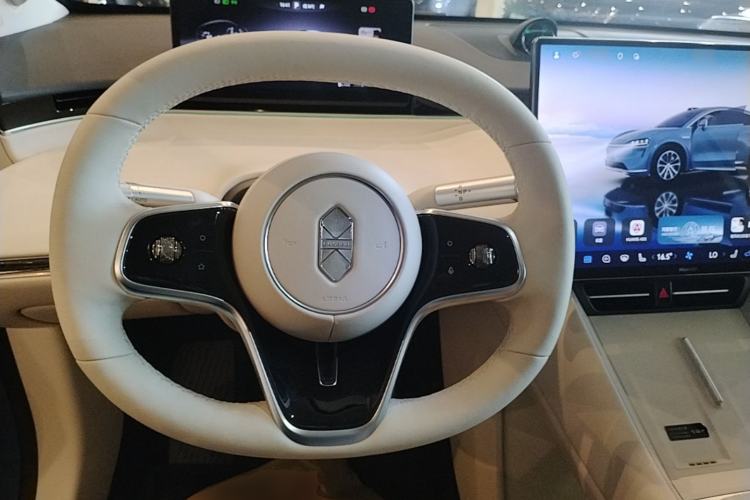 Used Hima Luxeed R7 2026 Model Pure Electric Max+ Steering Wheel