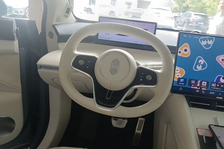 Used Hima Luxeed R7 2026 Model Pure Electric Max+ Steering Wheel