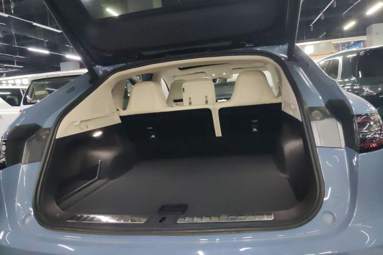 Used Hima Luxeed R7 2026 Model Pure Electric Max+ Trunk