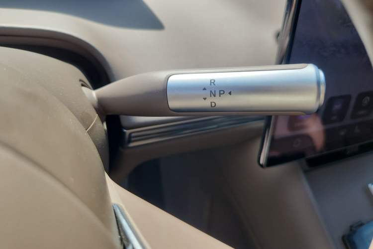 Used Hima Luxeed R7 2026 Model Pure Electric Max Gear Lever