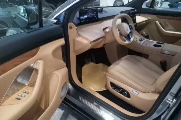 Used Hima Luxeed R7 2026 Model Range-Extending Ultra Driver Seat