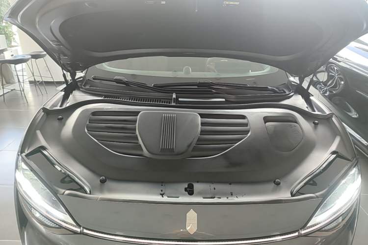 Used Hima Luxeed R7 2026 Model Range-Extending Ultra Engine Bay