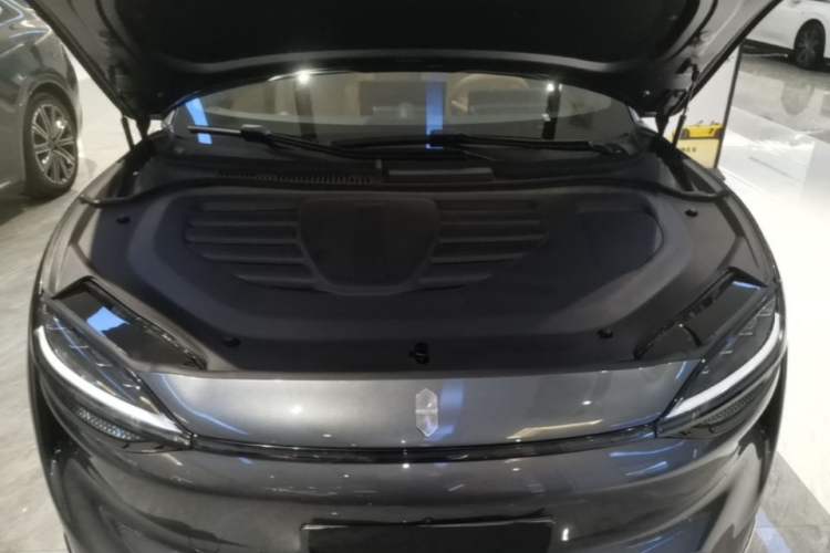 Used Hima Luxeed R7 2026 Model Range-Extending Ultra Engine Bay