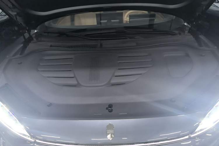 Used Hima Luxeed R7 2026 Model Range-Extending Ultra Engine Bay