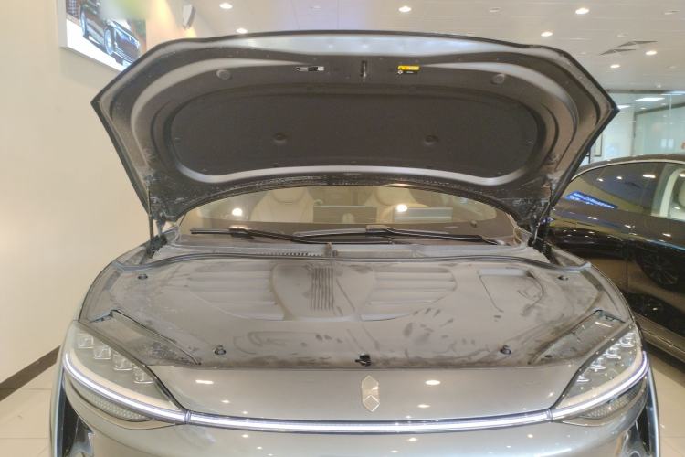 Used Hima Luxeed R7 2026 Model Range-Extending Ultra Engine Bay