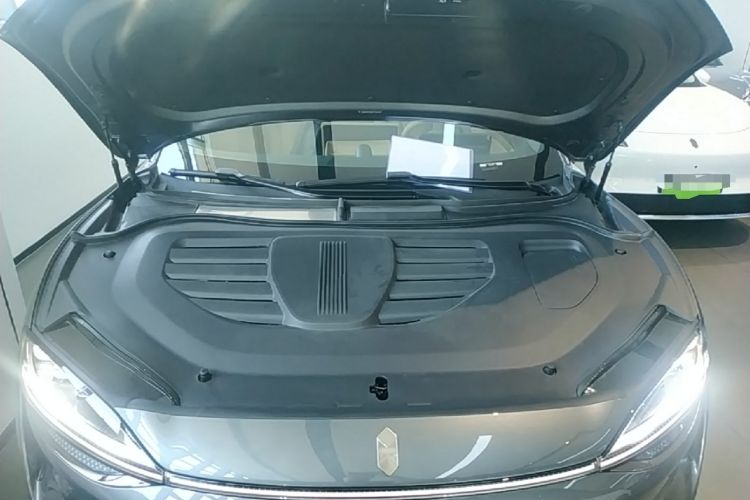 Used Hima Luxeed R7 2026 Model Range-Extending Max Engine Bay
