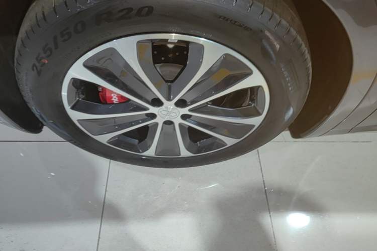Used Hima Luxeed R7 2026 Model Range-Extending Ultra Exterior 4
