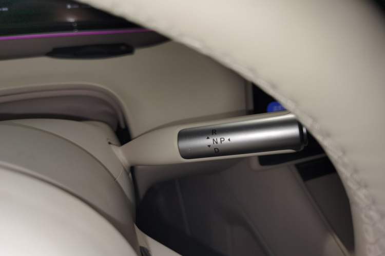 Used Hima Luxeed R7 2026 Model Range-Extending Max Gear Lever