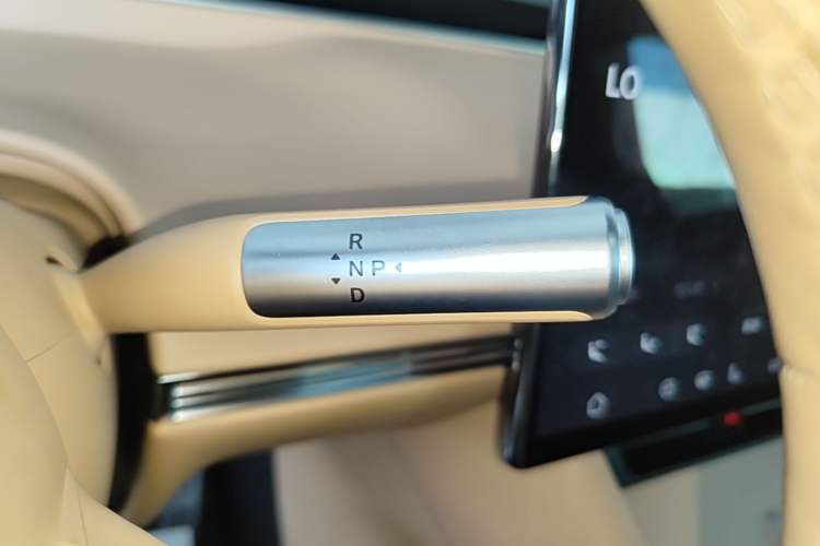 Used Hima Luxeed R7 2026 Model Range-Extending Ultra Gear Lever