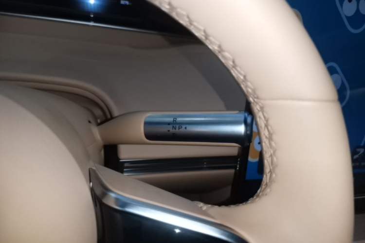 Used Hima Luxeed R7 2026 Model Range-Extending Ultra Gear Lever