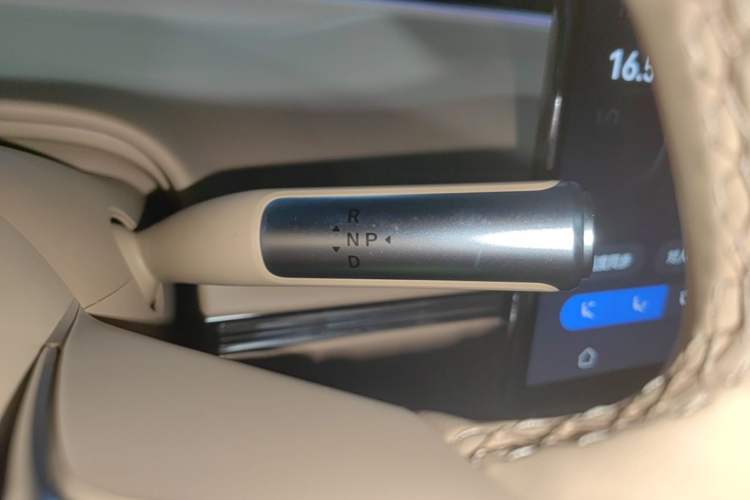 Used Hima Luxeed R7 2026 Model Range-Extending Ultra Gear Lever