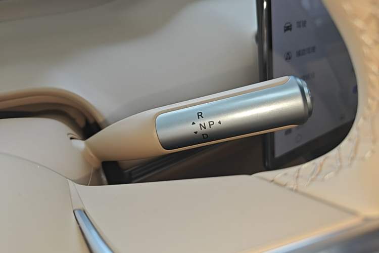 Used Hima Luxeed R7 2026 Model Pure Electric Max+ (896-line LiDAR) Gear Lever
