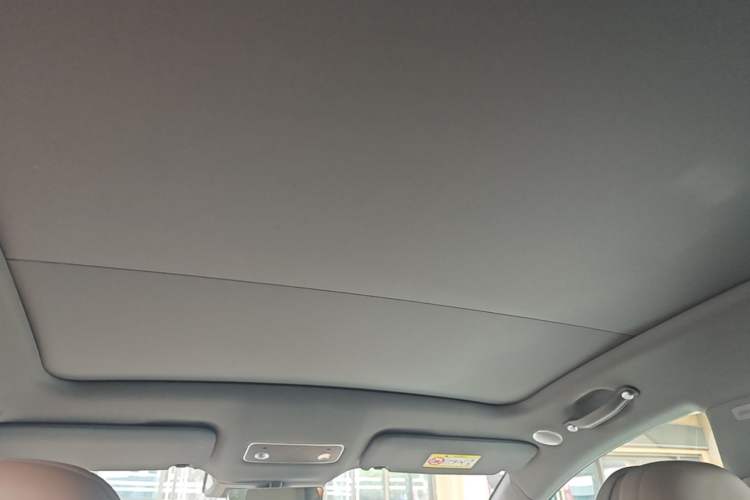 Used Hima Luxeed R7 2026 Model Range-Extending Max Headliner