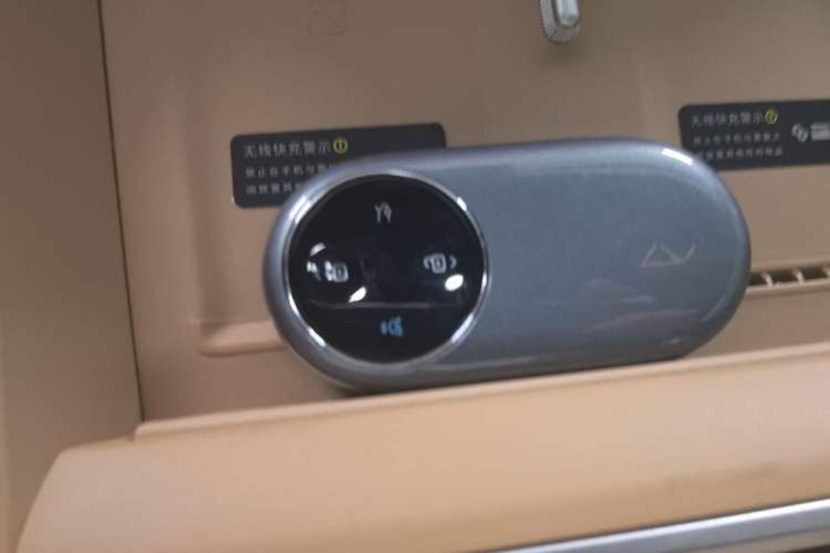 Used Hima Luxeed R7 2026 Model Range-Extending Ultra Interior 1