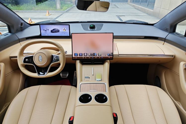 Used Hima Luxeed R7 2026 Model Range-Extending Ultra Interior 4