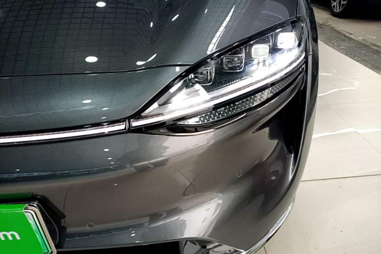Used Hima Luxeed R7 2026 Model Range-Extending Ultra Left Front Headlight