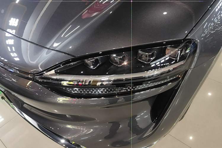 Used Hima Luxeed R7 2026 Model Range-Extending Ultra Left Front Headlight