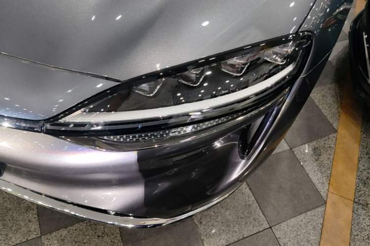 Used Hima Luxeed R7 2026 Model Range-Extending Ultra Left Front Headlight