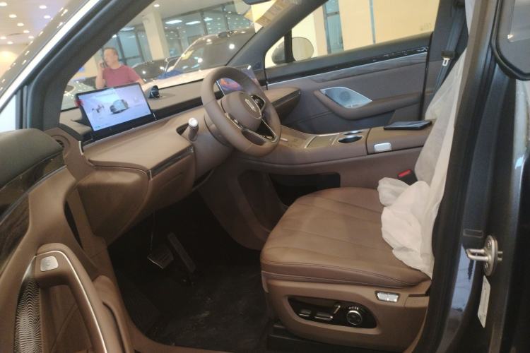 Used Hima Luxeed R7 2026 Model Pure Electric Max+ Left Front Seat