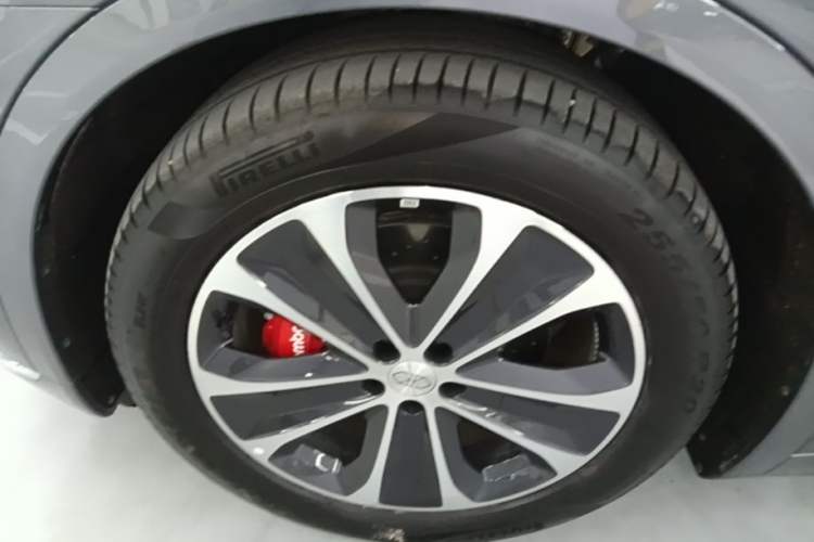 Used Hima Luxeed R7 2026 Model Range-Extending Ultra Left Front Wheel Hub