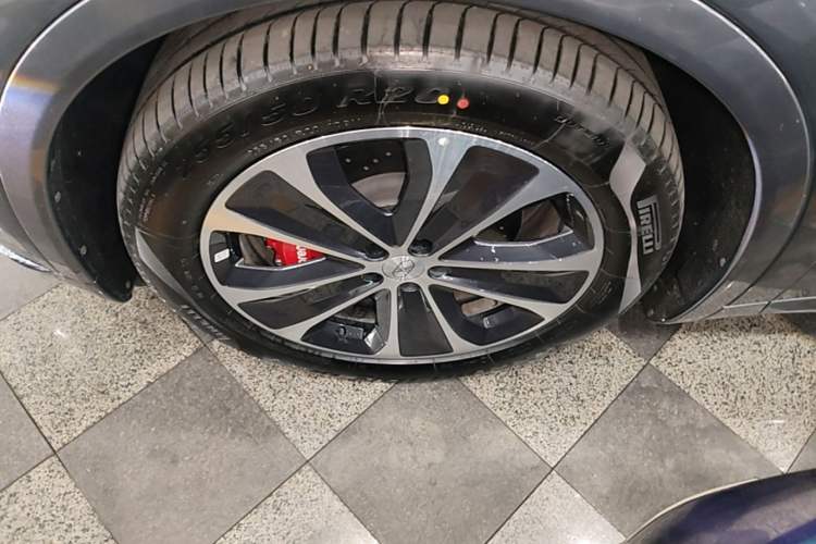 Used Hima Luxeed R7 2026 Model Range-Extending Ultra Left Front Wheel Hub